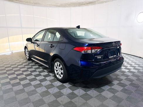 Used 2023 Toyota Corolla LE FWD image 5