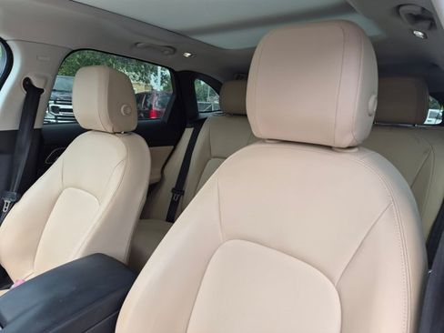 Used 2018 Jaguar F-PACE Premium AWD/4WD image 12