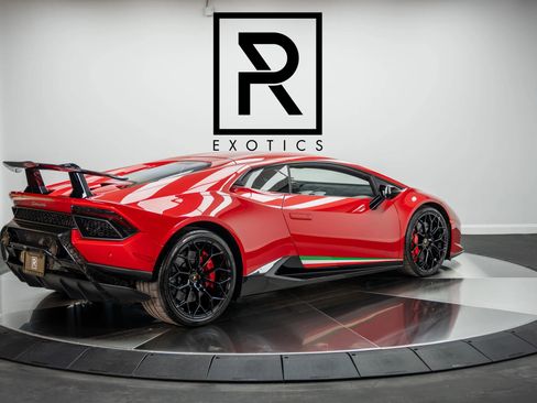 Used 2018 Lamborghini Huracan Performante image 4