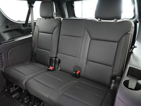 New 2025 Chevrolet Suburban Premier w/ Sun And Tow Package image 28