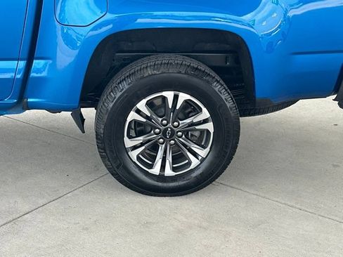 Used 2021 Chevrolet Colorado Z71 AWD/4WD image 16