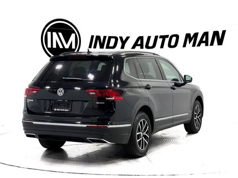 Used 2021 Volkswagen Tiguan SE w/ Panoramic Sunroof Package image 4
