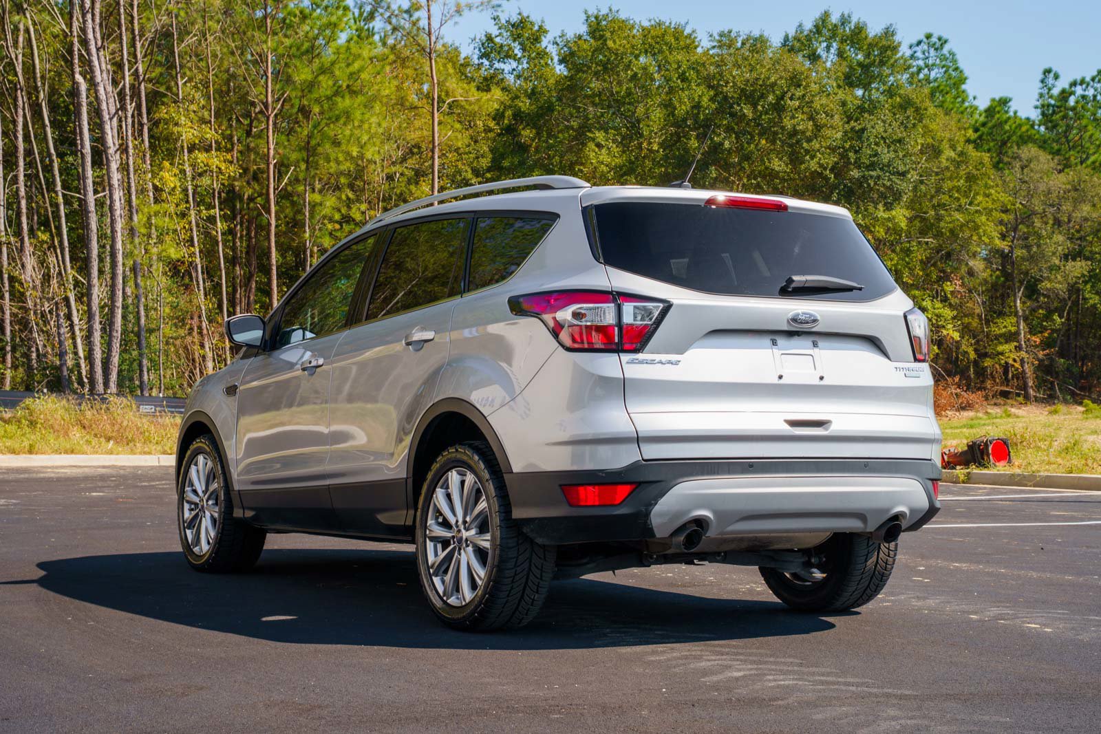 Used 2017 Ford Escape Titanium FWD image 5