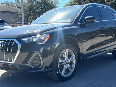 Used 2022 Audi Q3 2.0T Premium image 3