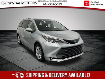 Certified 2022 Toyota Sienna Platinum
