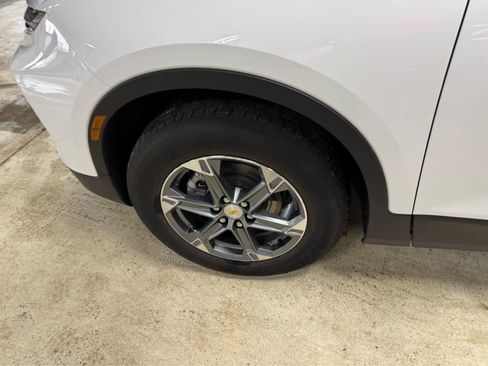 Certified 2025 Chevrolet Blazer LT w/ Convenience Package image 10