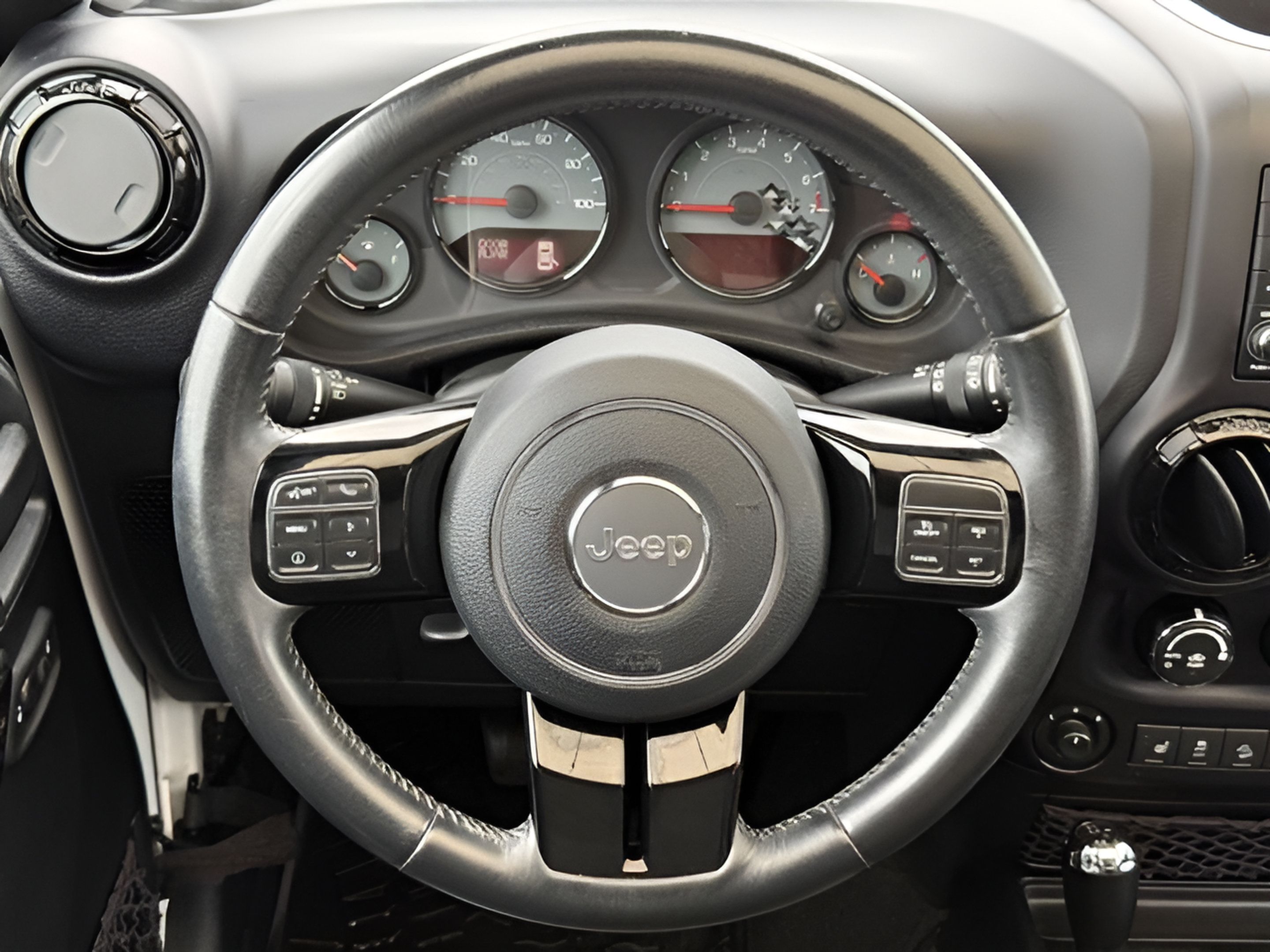 Used 2017 Jeep Wrangler Unlimited Sahara AWD/4WD image 12