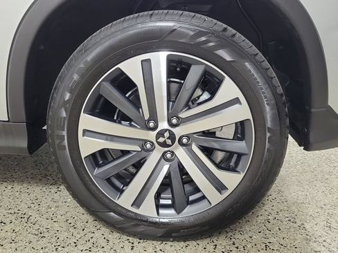 Used 2025 Mitsubishi Outlander Sport ES AWD/4WD image 8