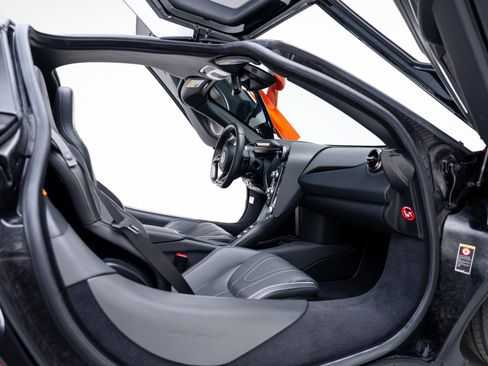 Used 2018 McLaren 720S Performance image 38