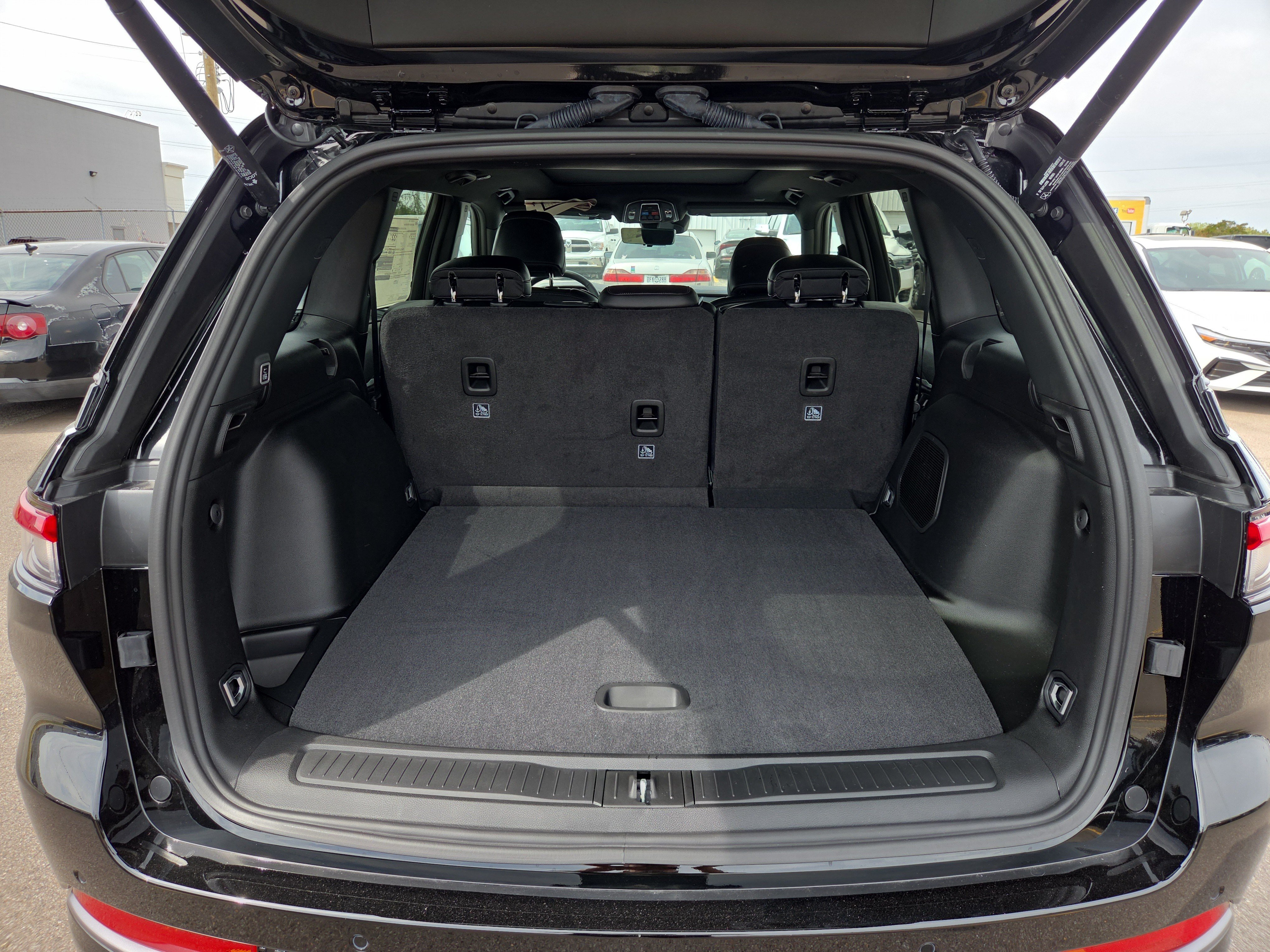 New 2027 Jeep Grand Cherokee Limited AWD/4WD image 8