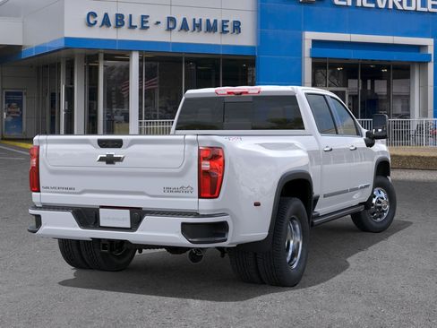 New 2026 Chevrolet Silverado 3500 High Country w/ High Country Premium Package AWD/4WD image 4