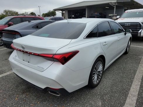 Used 2019 Toyota Avalon Limited w/ Advanced Safety Package image 4