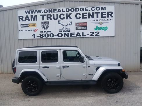 Used 2023 Jeep Wrangler Unlimited Sahara AWD/4WD image 45