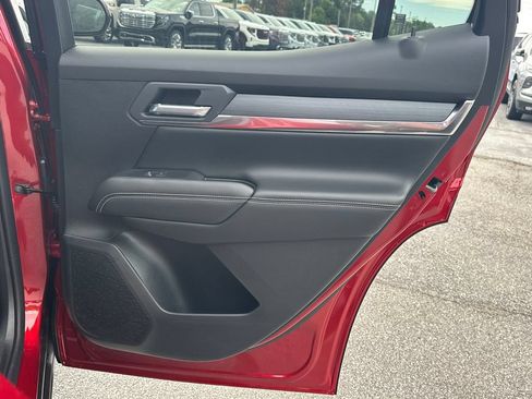 New 2026 GMC Terrain Elevation w/ Technology Package II FWD image 17