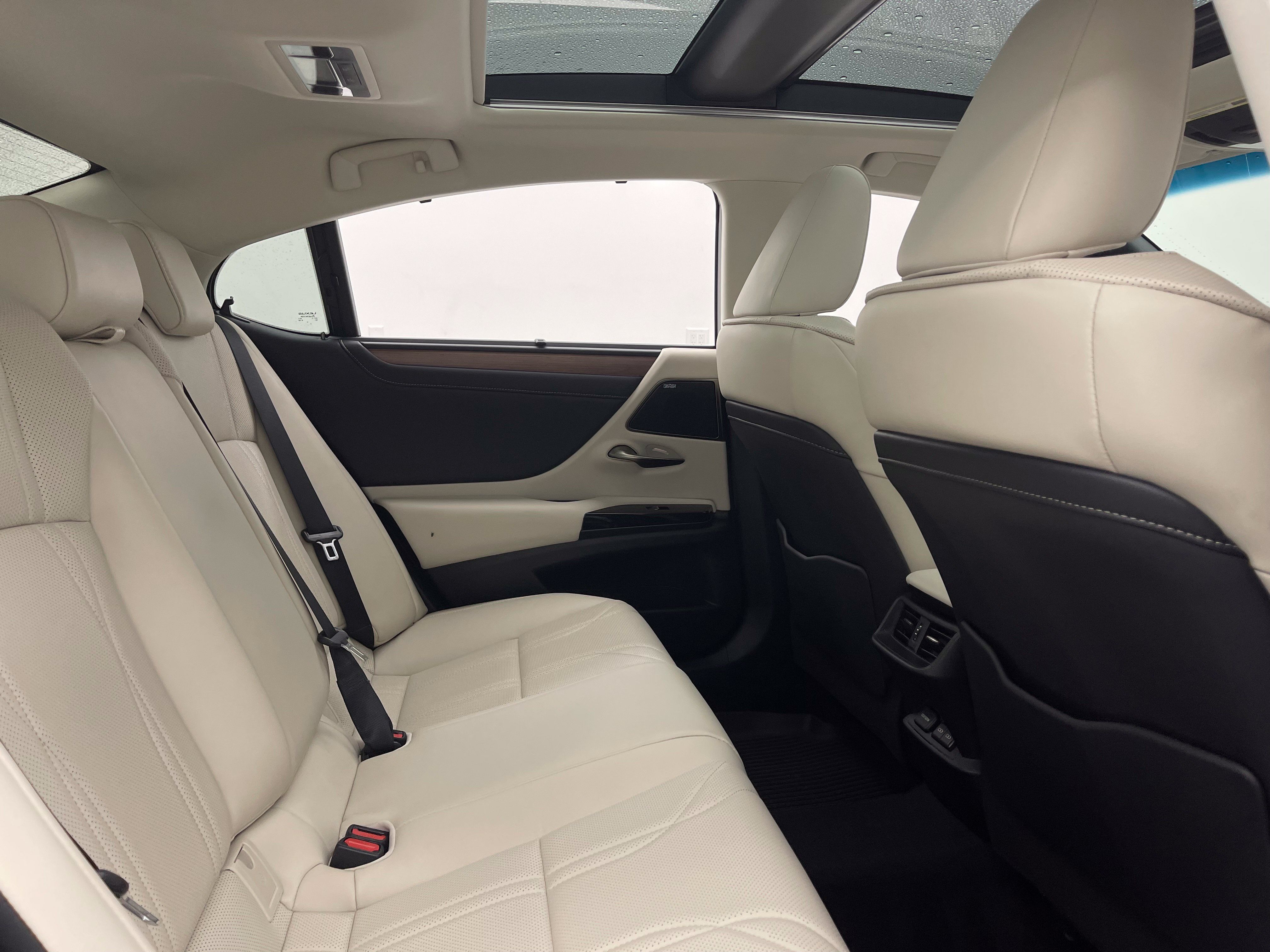 Used 2024 Lexus ES 350 Ultra Luxury w/ Accessory Package (Z2) FWD image 41