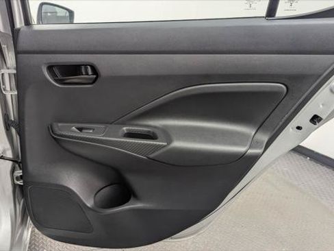 Used 2025 Nissan Versa S FWD image 19