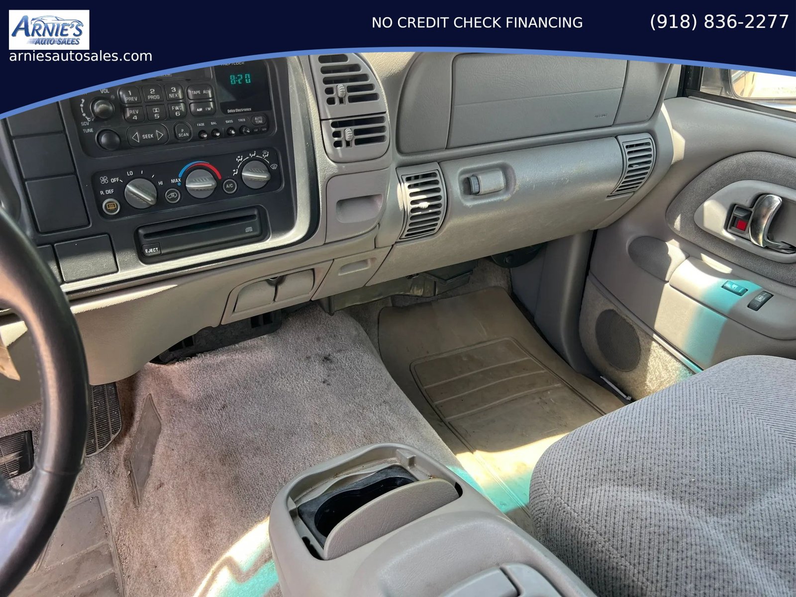 Used 1997 Chevrolet Suburban 2WD w/ Preferred Equipment Group 2 image 8