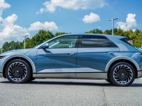 Used 2024 Hyundai Ioniq 5 Limited AWD/4WD image 10