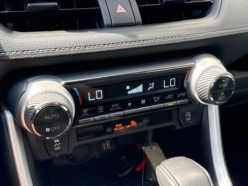 Used 2024 Toyota RAV4 XLE FWD image 16