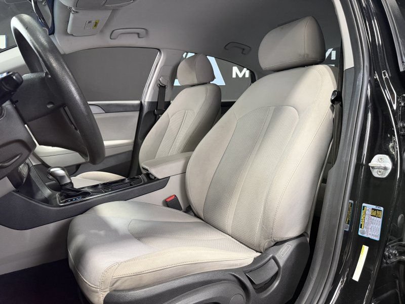 Used 2019 Hyundai Sonata SE FWD image 16