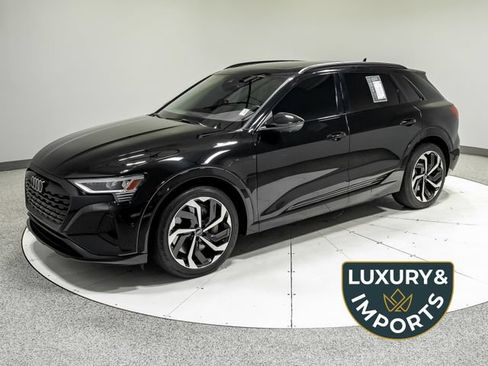 Used 2024 Audi Q8 e-tron Premium Plus w/ Premium Plus Package AWD/4WD image 1