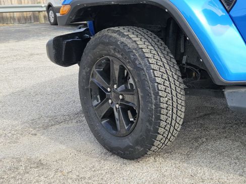 Used 2021 Jeep Wrangler Unlimited Sahara image 31