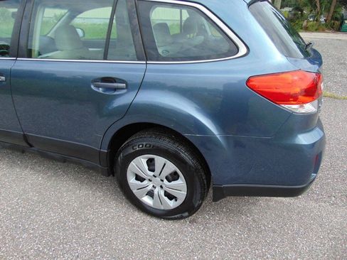 Used 2013 Subaru Outback 2.5i w/ Popular Pkg 1A AWD/4WD image 15