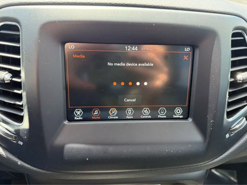 Used 2021 Jeep Compass Latitude w/ Sun and Sound Group AWD/4WD image 18