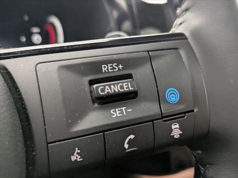 Used 2024 Nissan Pathfinder Platinum AWD/4WD image 14