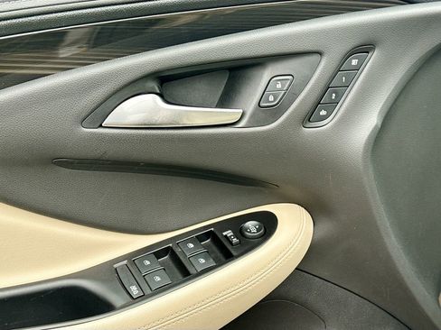Used 2019 Buick Envision Premium image 22