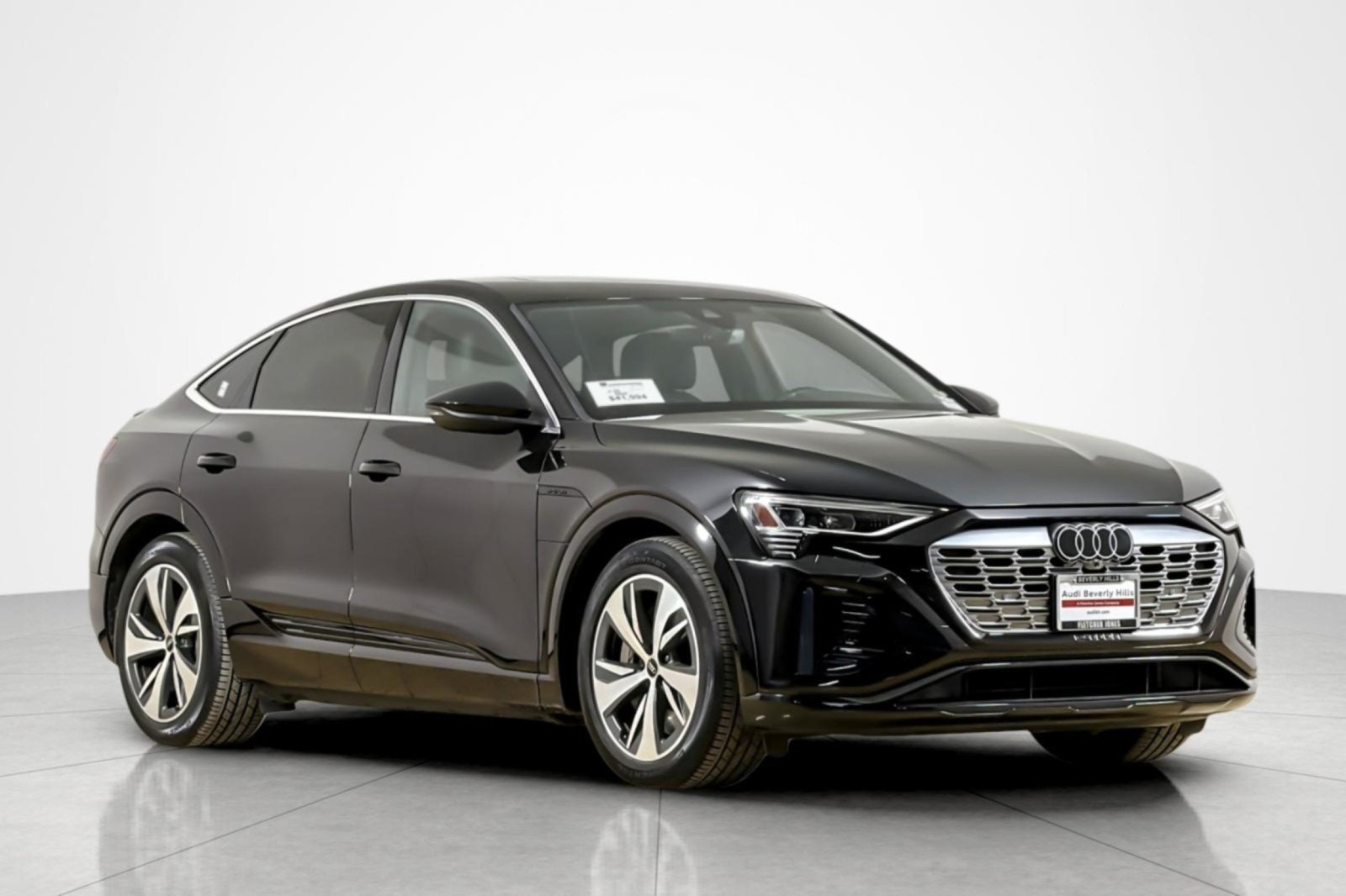 Used 2024 Audi Q8 e-tron Premium AWD/4WD image 7