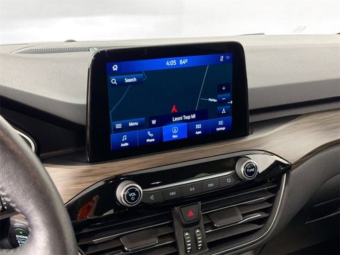 Used 2020 Ford Escape Titanium image 13