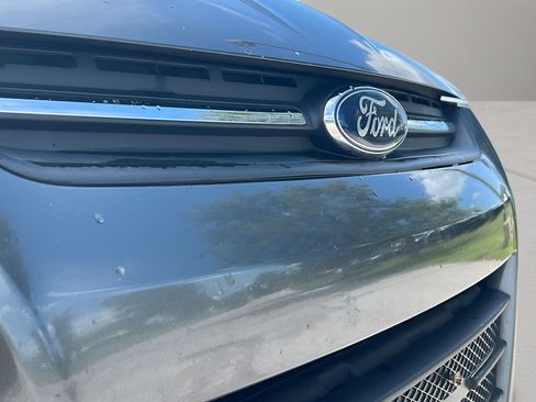 Used 2015 Ford Escape SE FWD image 9