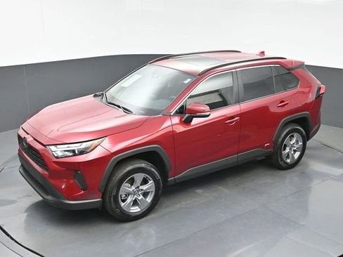 Used 2025 Toyota RAV4 XLE w/ Convenience Package AWD/4WD image 29