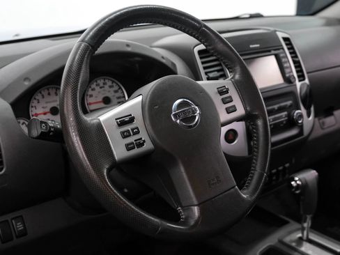 Used 2015 Nissan Xterra PRO-4X w/ Pro-4x Leather Package AWD/4WD image 15