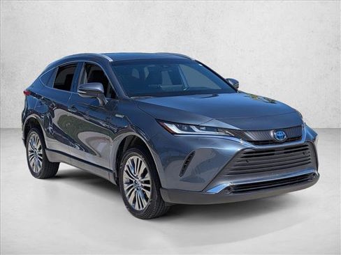 Certified 2021 Toyota Venza XLE w/ Softex Package image 3