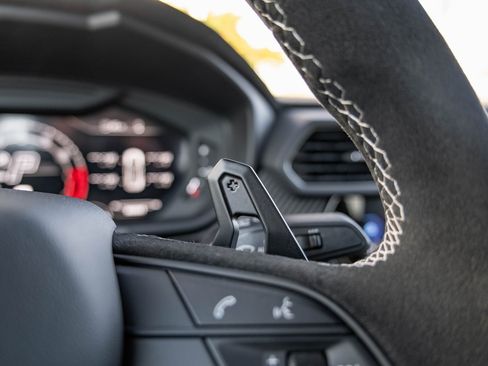 Used 2024 Lamborghini Urus Performante image 17