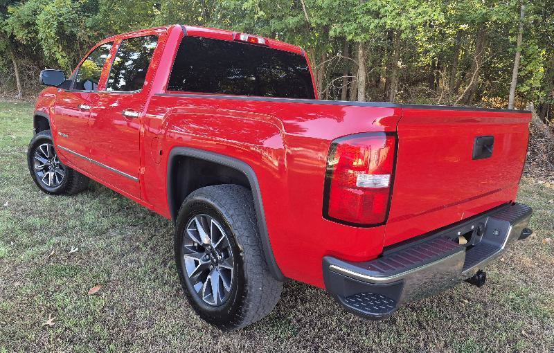 Used 2015 GMC Sierra 1500 SLT w/ SLT Crew Cab Value Package AWD/4WD image 5