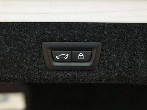 Used 2018 BMW 530i xDrive AWD/4WD image 35