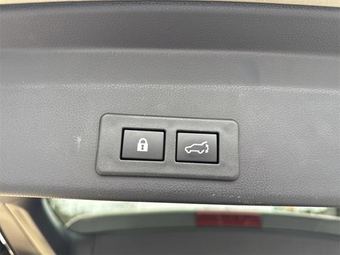 Certified 2023 Subaru Ascent Limited w/ Technology Package image 34