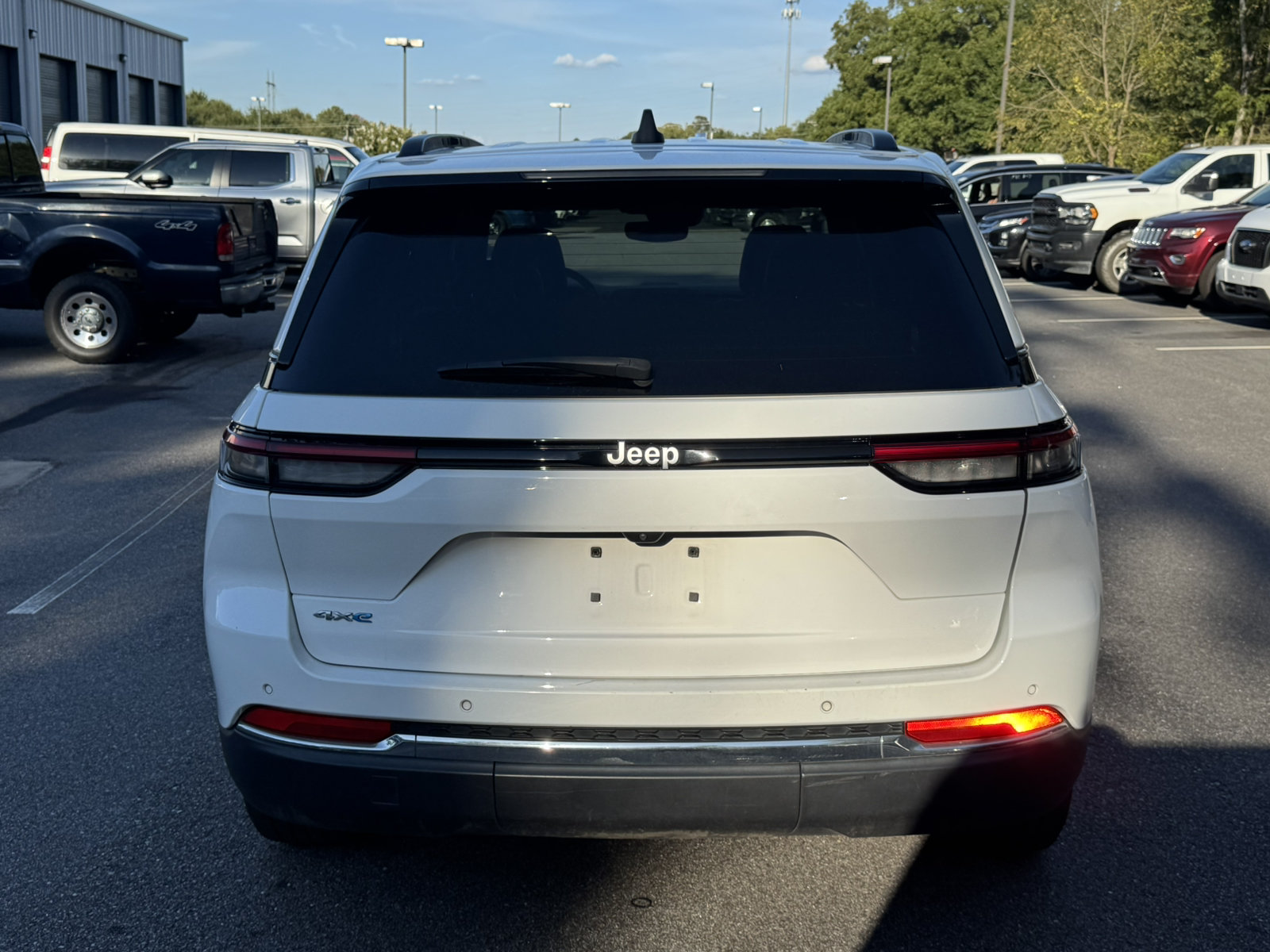 Used 2024 Jeep Grand Cherokee Limited 4xe AWD/4WD image 6