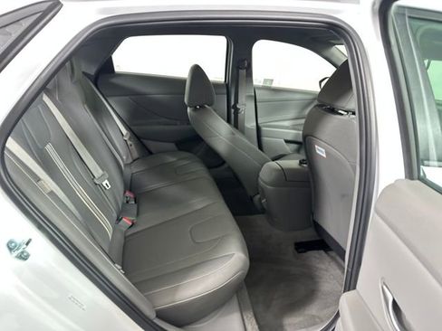 Certified 2025 Hyundai Elantra Sport image 55