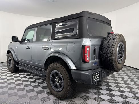 Used 2023 Ford Bronco Outer Banks AWD/4WD image 3