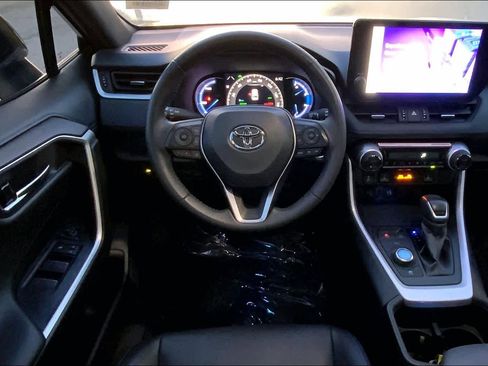Used 2024 Toyota RAV4 XSE AWD/4WD image 6