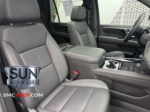 Used 2025 Chevrolet Tahoe LT w/ Comfort Package image 4