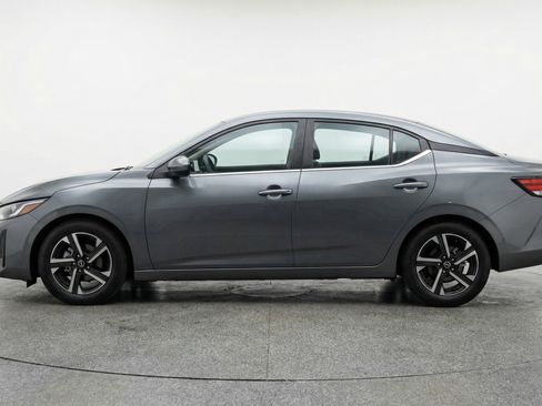 Used 2025 Nissan Sentra SV image 5