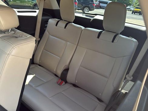 Used 2022 Ford Explorer Platinum w/ Equipment Group 601A image 13