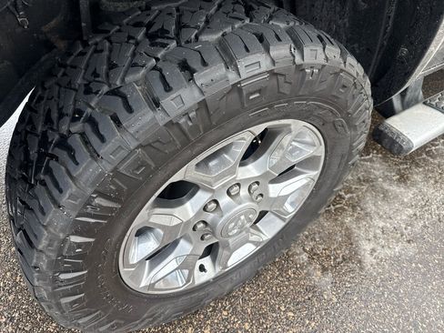 Used 2016 RAM 2500 Limited image 9