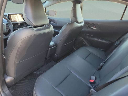 Used 2026 Toyota Prius FWD image 6