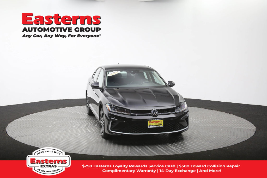 Used 2025 Volkswagen Jetta SE FWD image 52